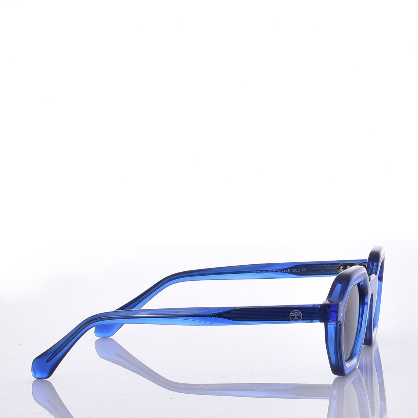 Morfi- Alex Blue with Brown Lenses