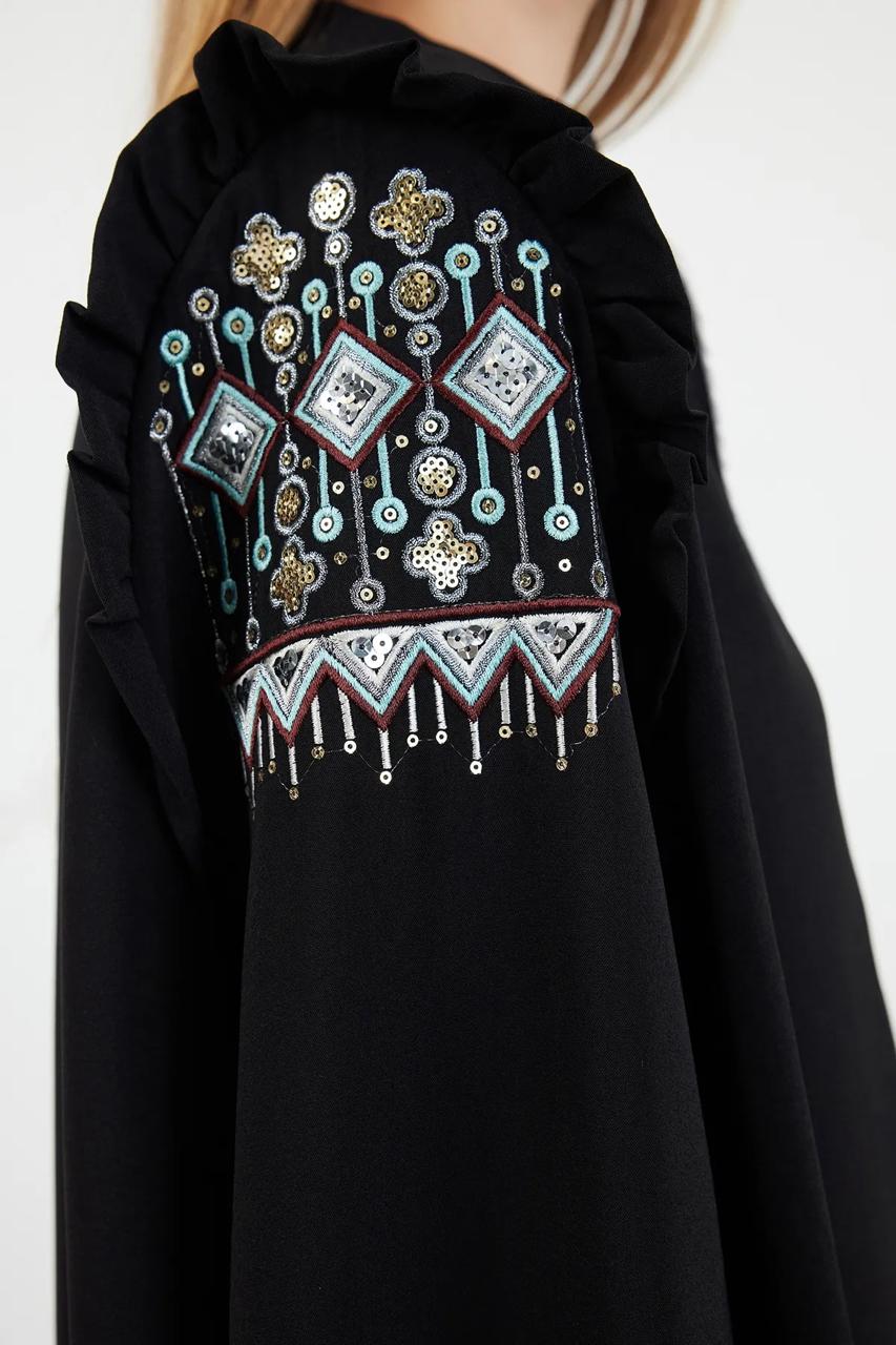 Abaya Black with shoulder Embroidery